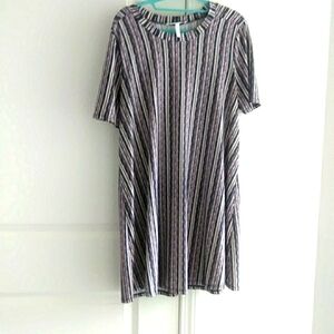 Beautiful lightweight dress great for a Summer Night Out or traveling